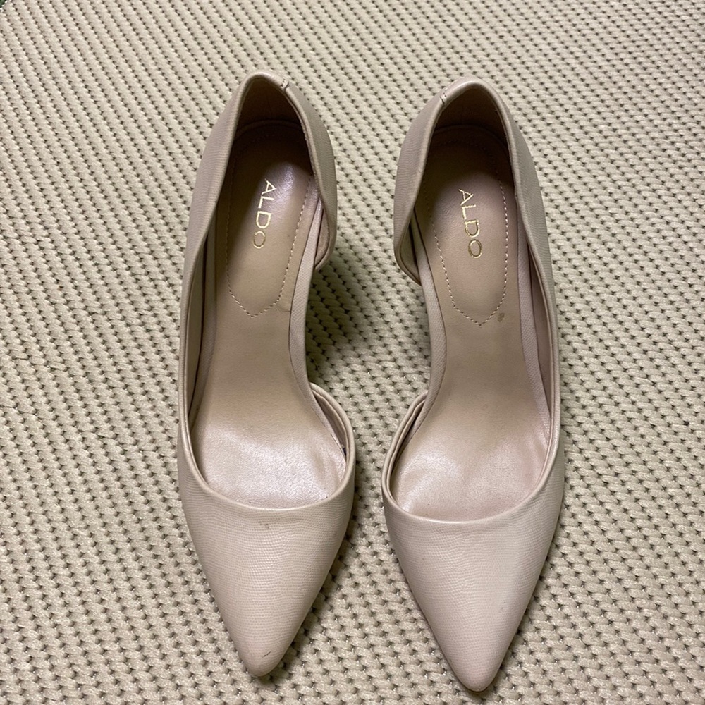Aldo heels, size 6, color bone